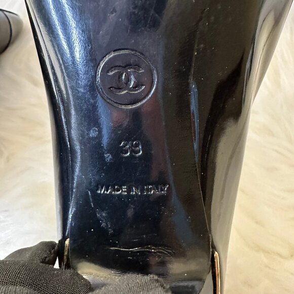 Authentic Chanel CC Logo Patent Leather Pumps - Sz 39 - Picture 10 of 13